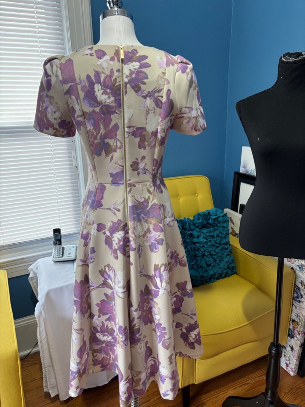 Calvin Klein Lavender Floral Midi Dress in Cream - Picture 5 of 10